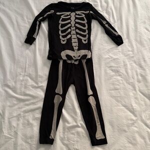 Halloween skeleton Black Pajama Set size 2T